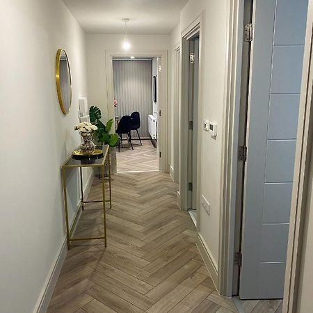 Wimbledon Luxury 3Bedroom Apartment Raynes Park Exterior photo
